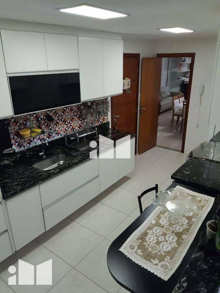 Apartamento à venda com 4 quartos, 165m² - Foto 19