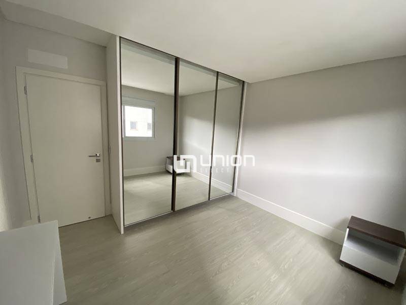 Apartamento à venda com 4 quartos, 237m² - Foto 28