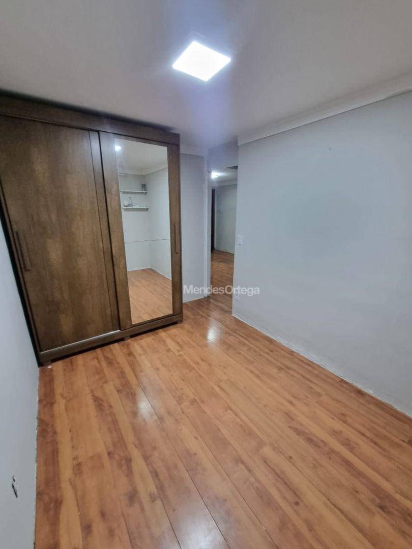 Apartamento à venda com 2 quartos, 45m² - Foto 3