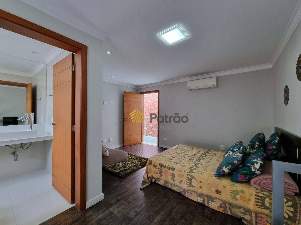 Sobrado à venda com 4 quartos, 381m² - Foto 13