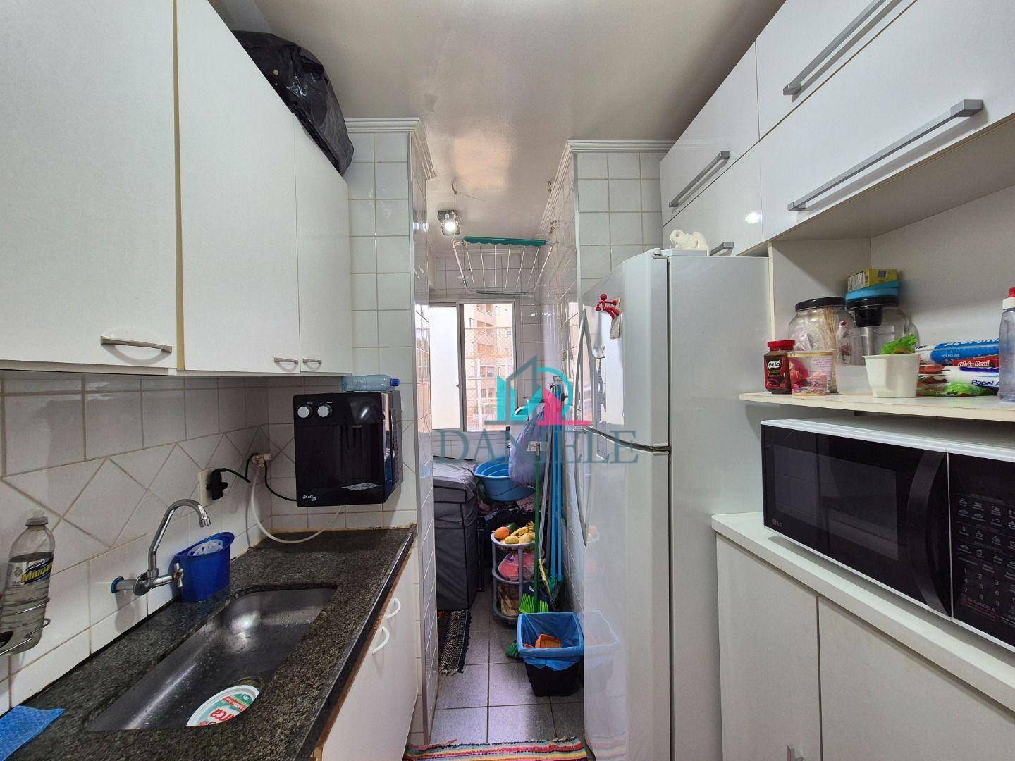 Apartamento à venda com 3 quartos, 65m² - Foto 8