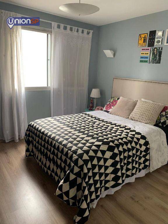 Apartamento à venda com 4 quartos, 196m² - Foto 12