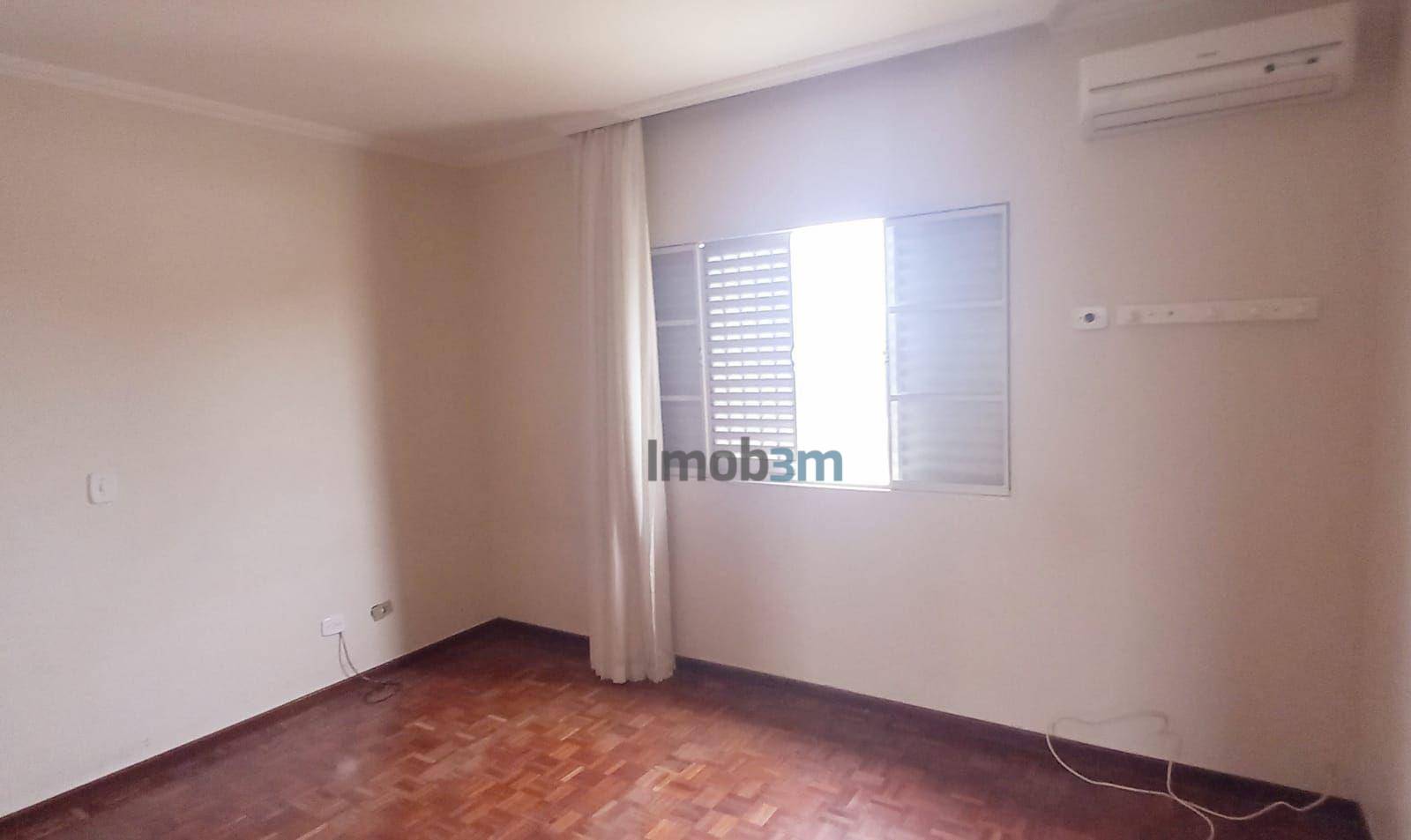 Casa à venda e aluguel com 3 quartos, 222m² - Foto 12