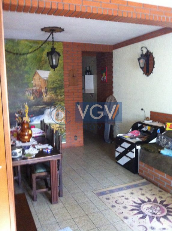 Casa à venda com 5 quartos, 200m² - Foto 12