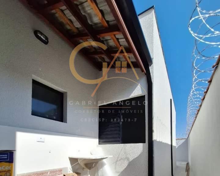 Casa à venda com 2 quartos, 70m² - Foto 2