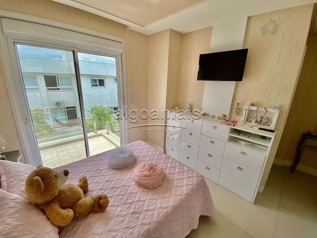 Casa de Condomínio à venda com 5 quartos, 250m² - Foto 22