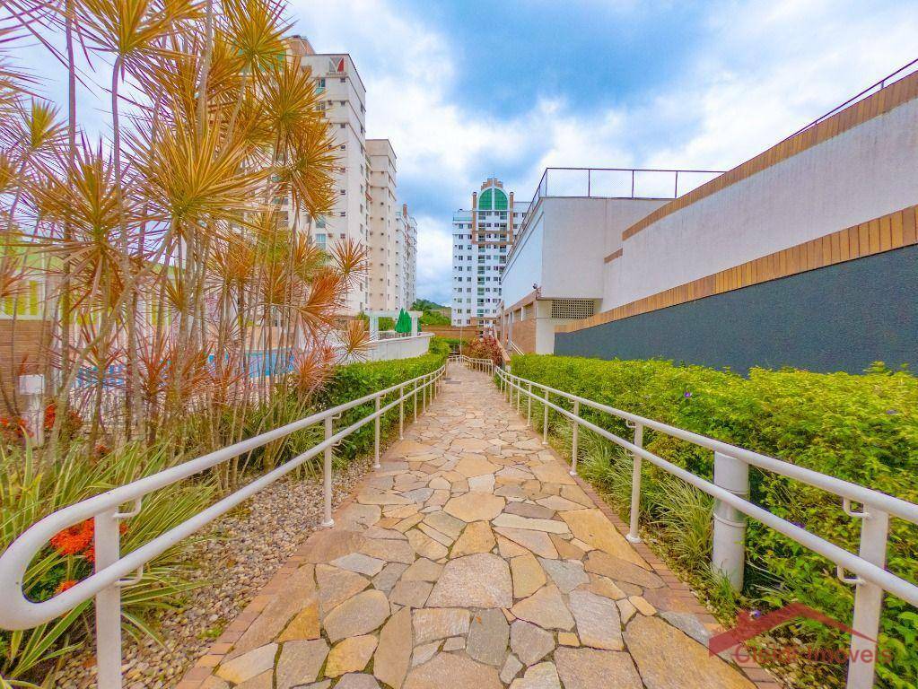 Apartamento para alugar com 2 quartos, 60m² - Foto 15