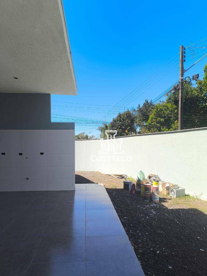 Casa à venda com 3 quartos, 85m² - Foto 2