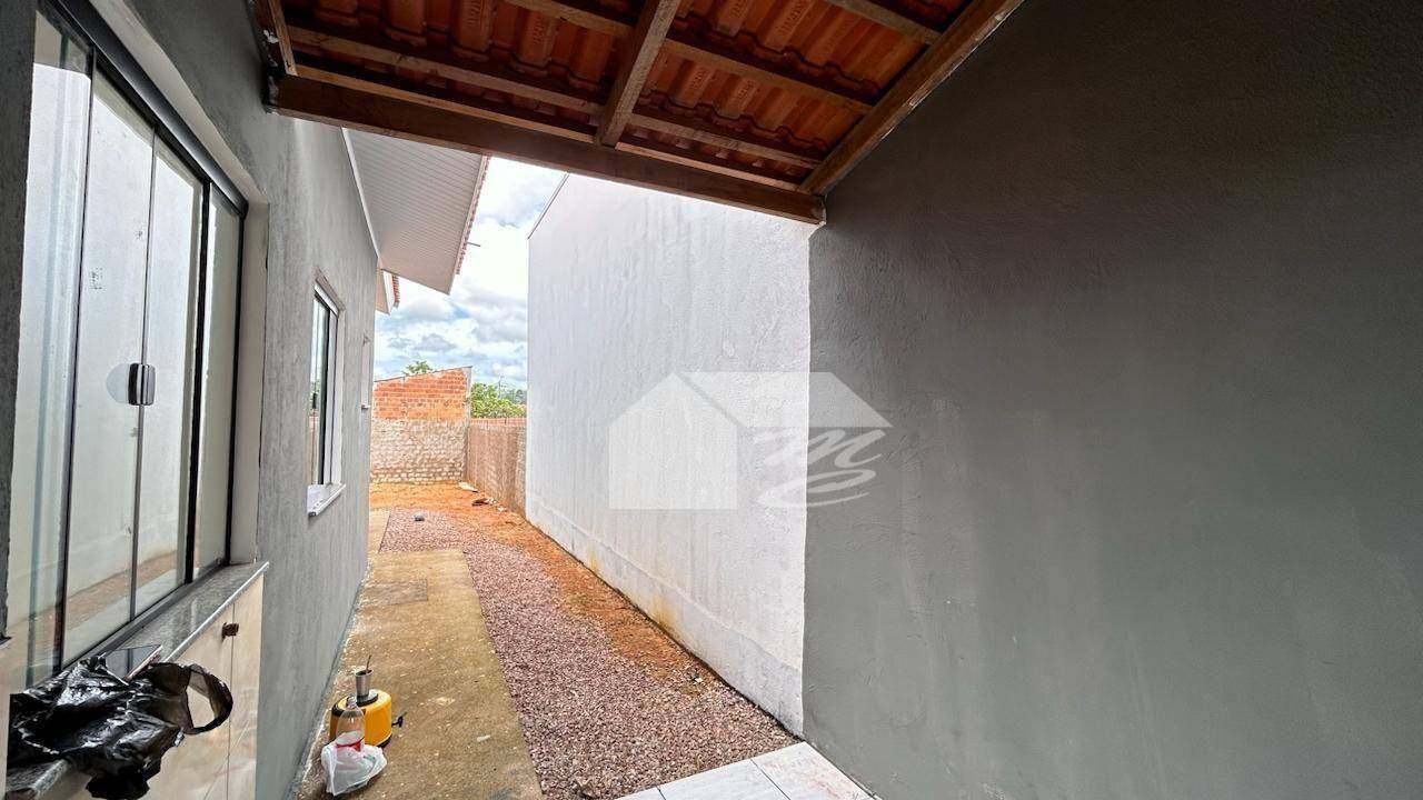 Casa à venda com 2 quartos, 47m² - Foto 12