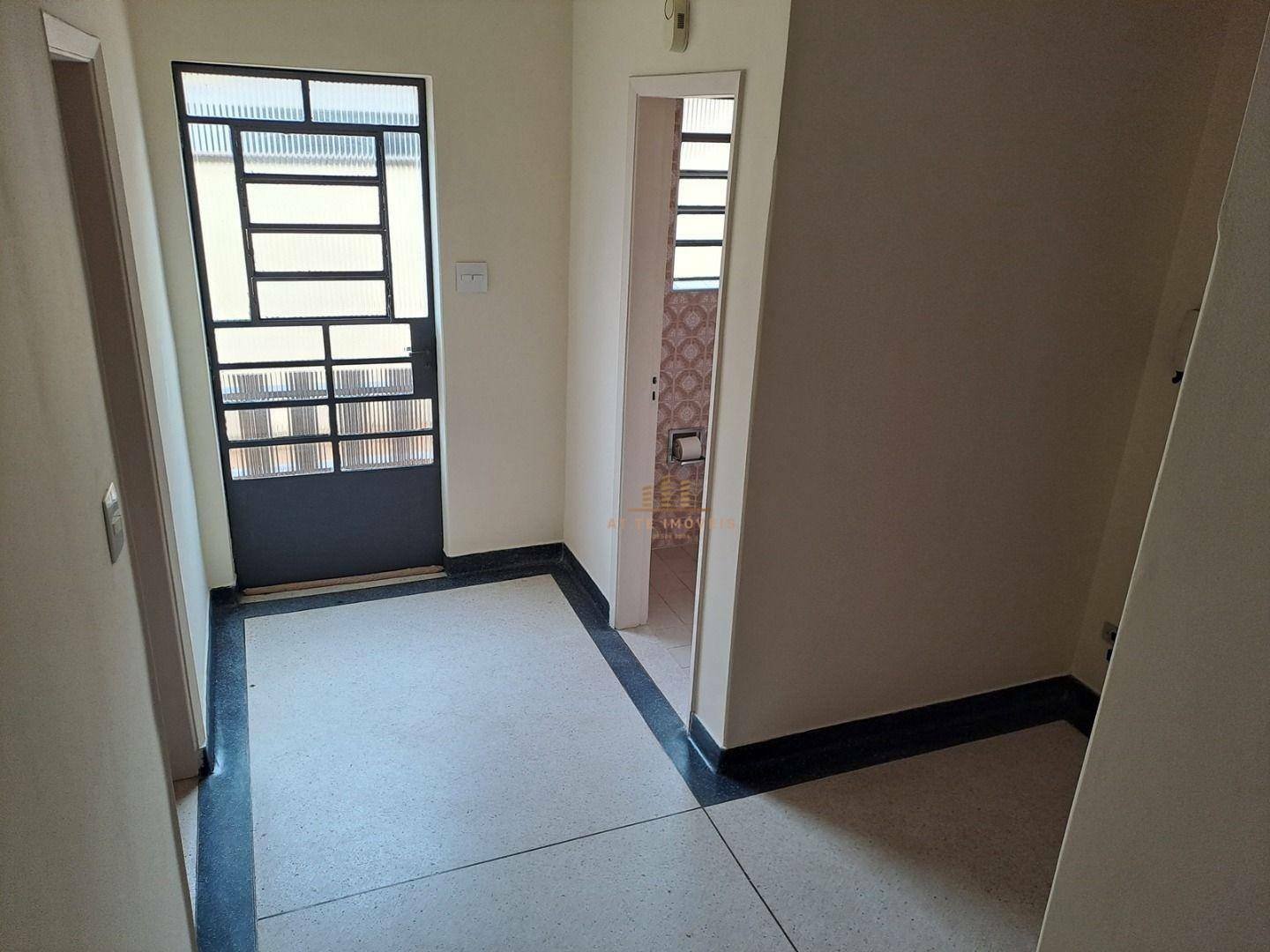 Casa à venda e aluguel com 4 quartos, 250m² - Foto 6