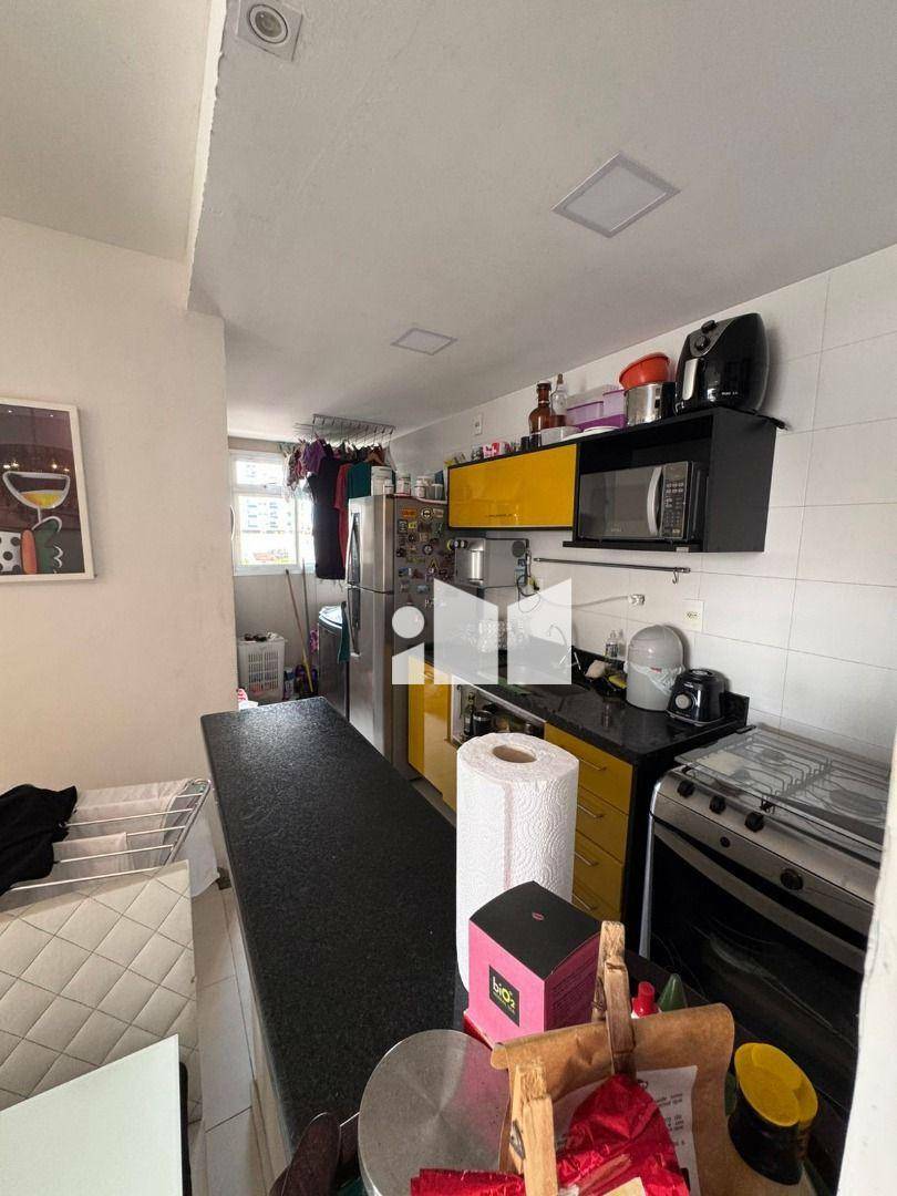 Apartamento à venda com 2 quartos, 62m² - Foto 2