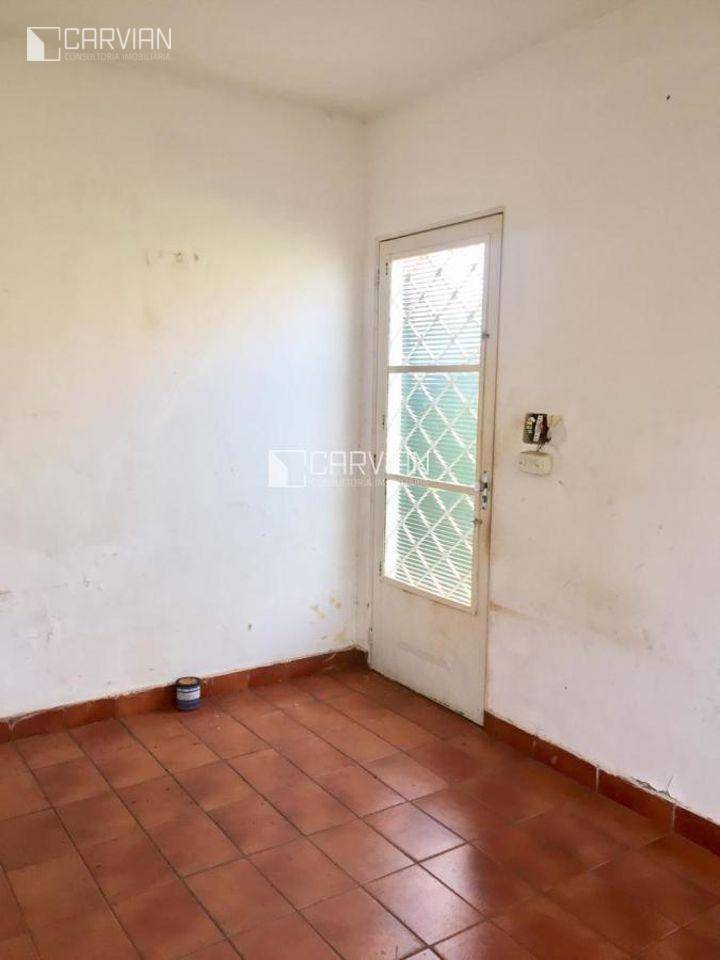 Casa à venda com 2 quartos, 70m² - Foto 3