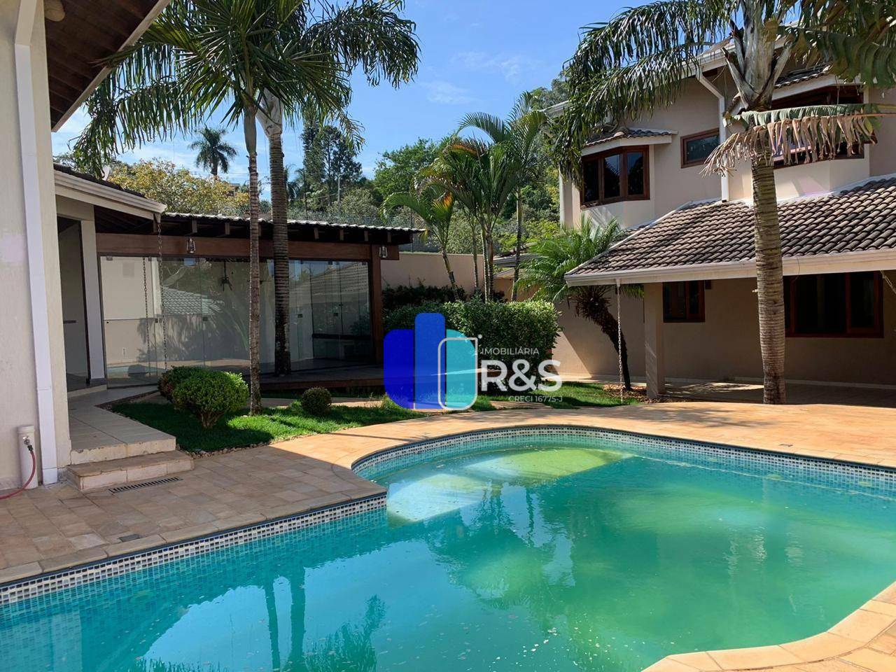 Casa de Condomínio para alugar com 3 quartos, 256m² - Foto 17