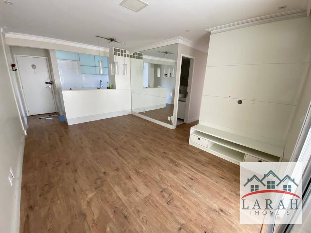 Apartamento à venda com 3 quartos, 67m² - Foto 2