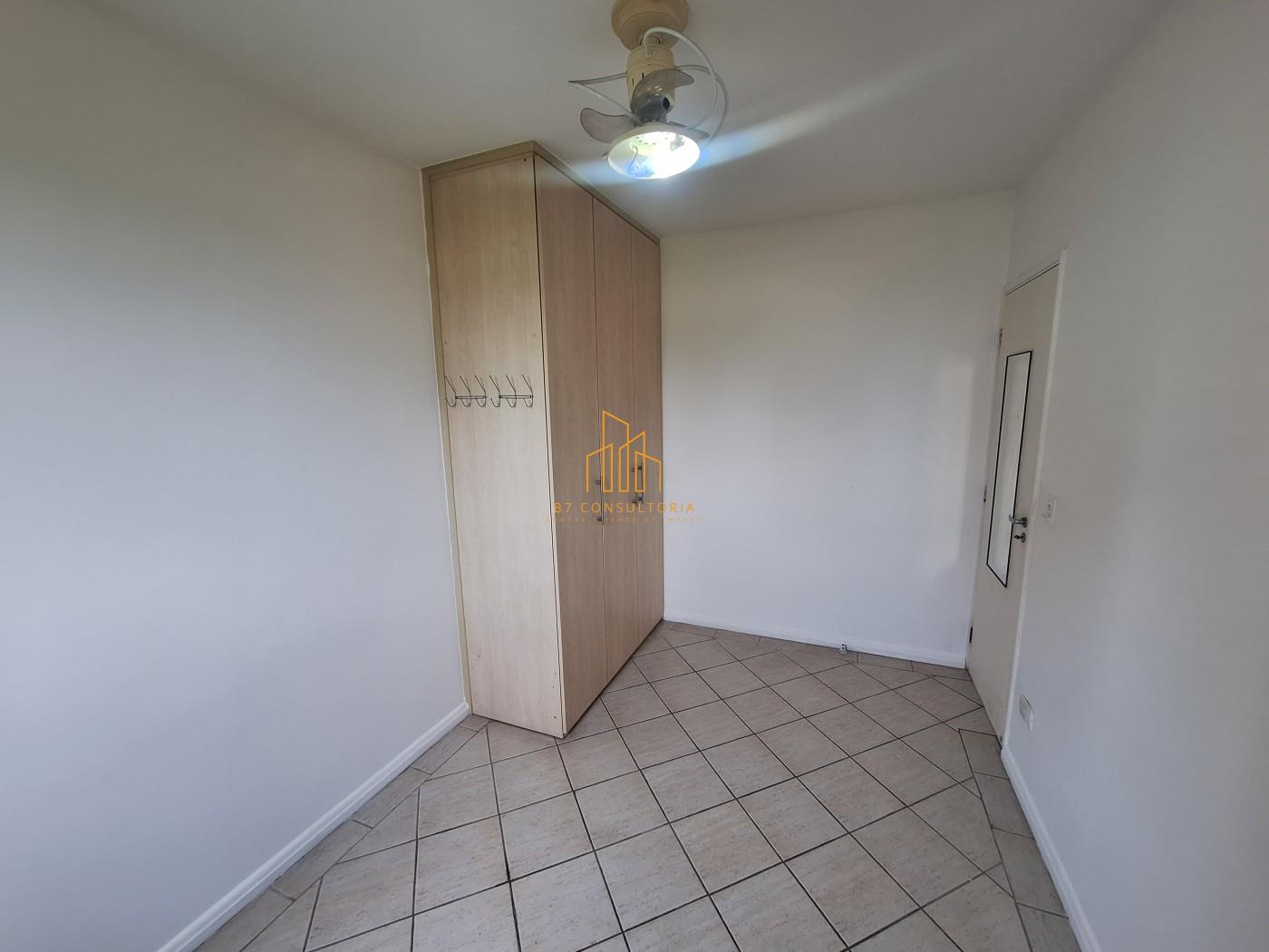 Apartamento para alugar com 2 quartos, 77m² - Foto 13