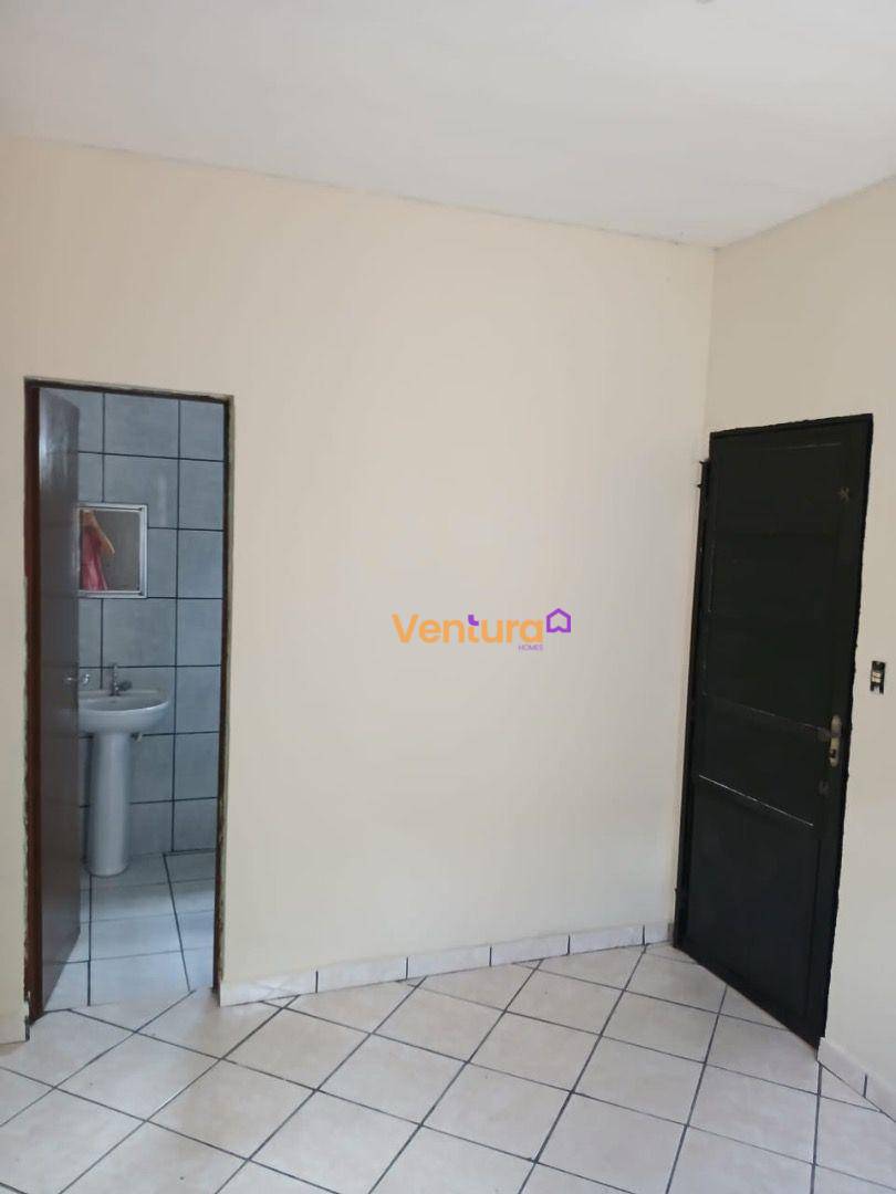 Casa para alugar com 2 quartos, 70m² - Foto 17