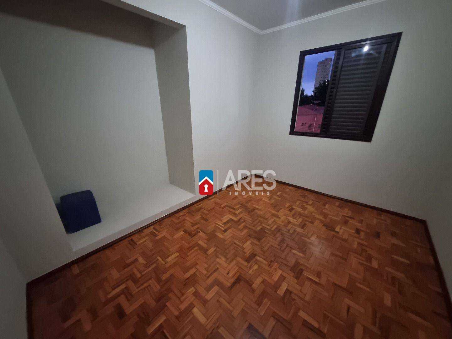 Apartamento à venda com 3 quartos, 114m² - Foto 3