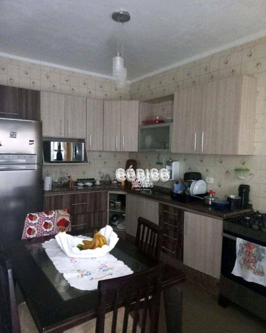 Sobrado à venda e aluguel com 3 quartos, 230m² - Foto 8