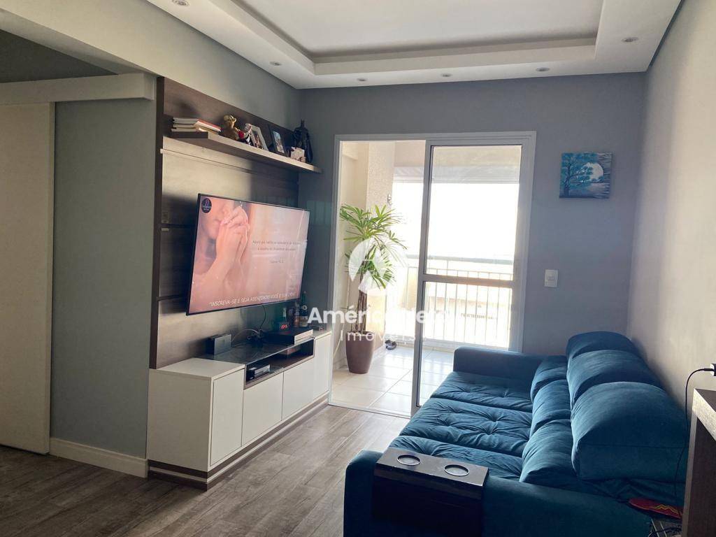 Apartamento à venda com 2 quartos, 67m² - Foto 2