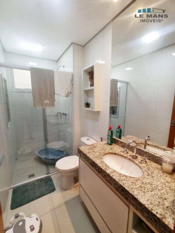 Apartamento para alugar com 3 quartos, 86m² - Foto 11