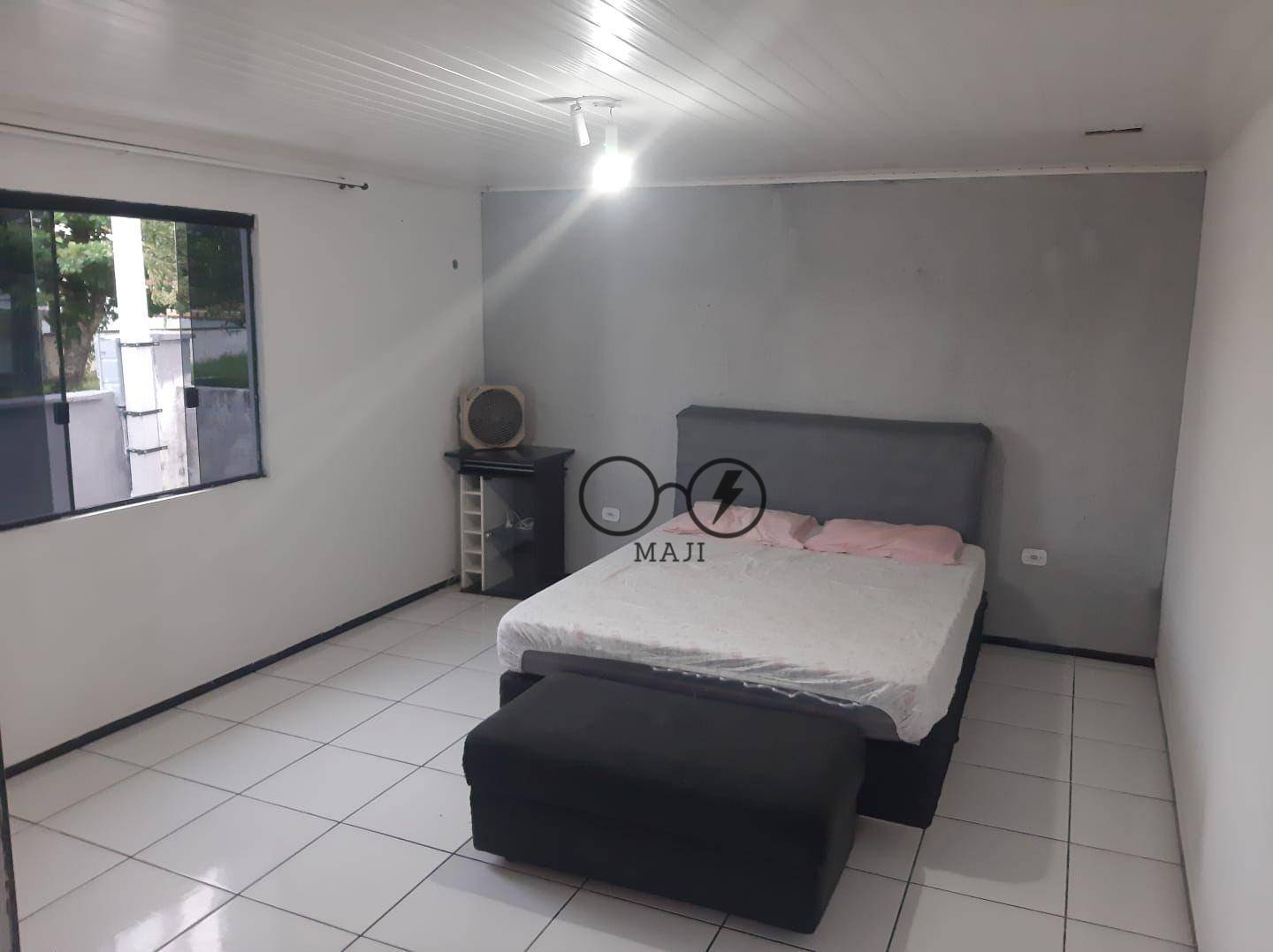 Casa à venda com 6 quartos, 195m² - Foto 17