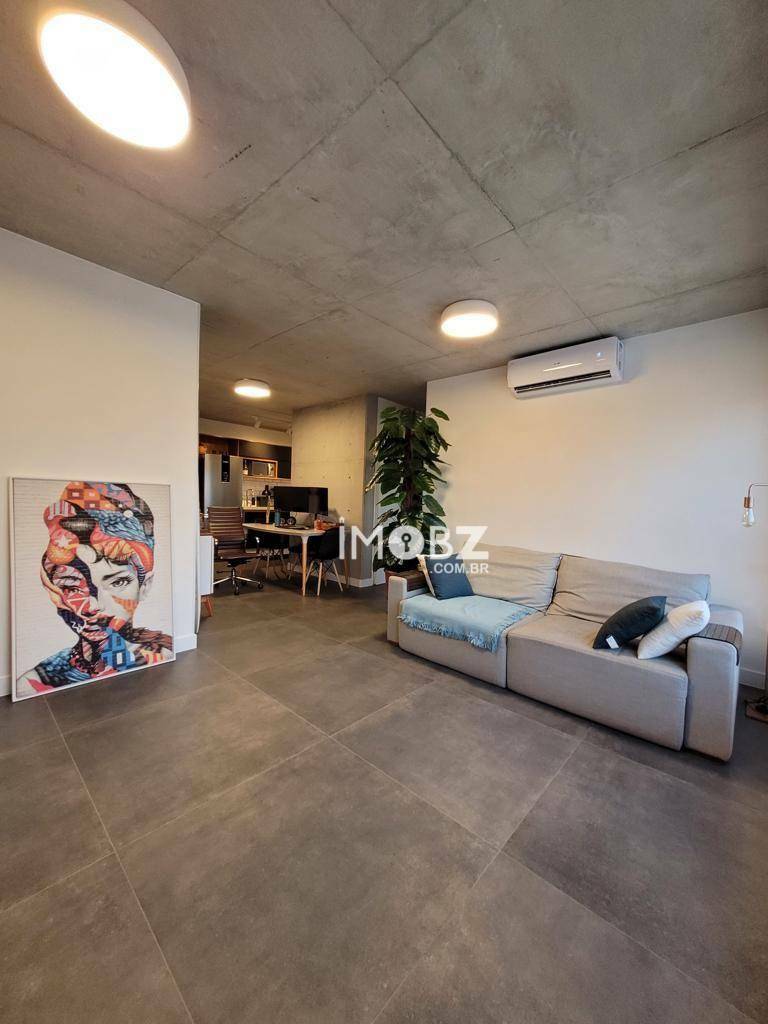 Apartamento à venda com 2 quartos, 70m² - Foto 4