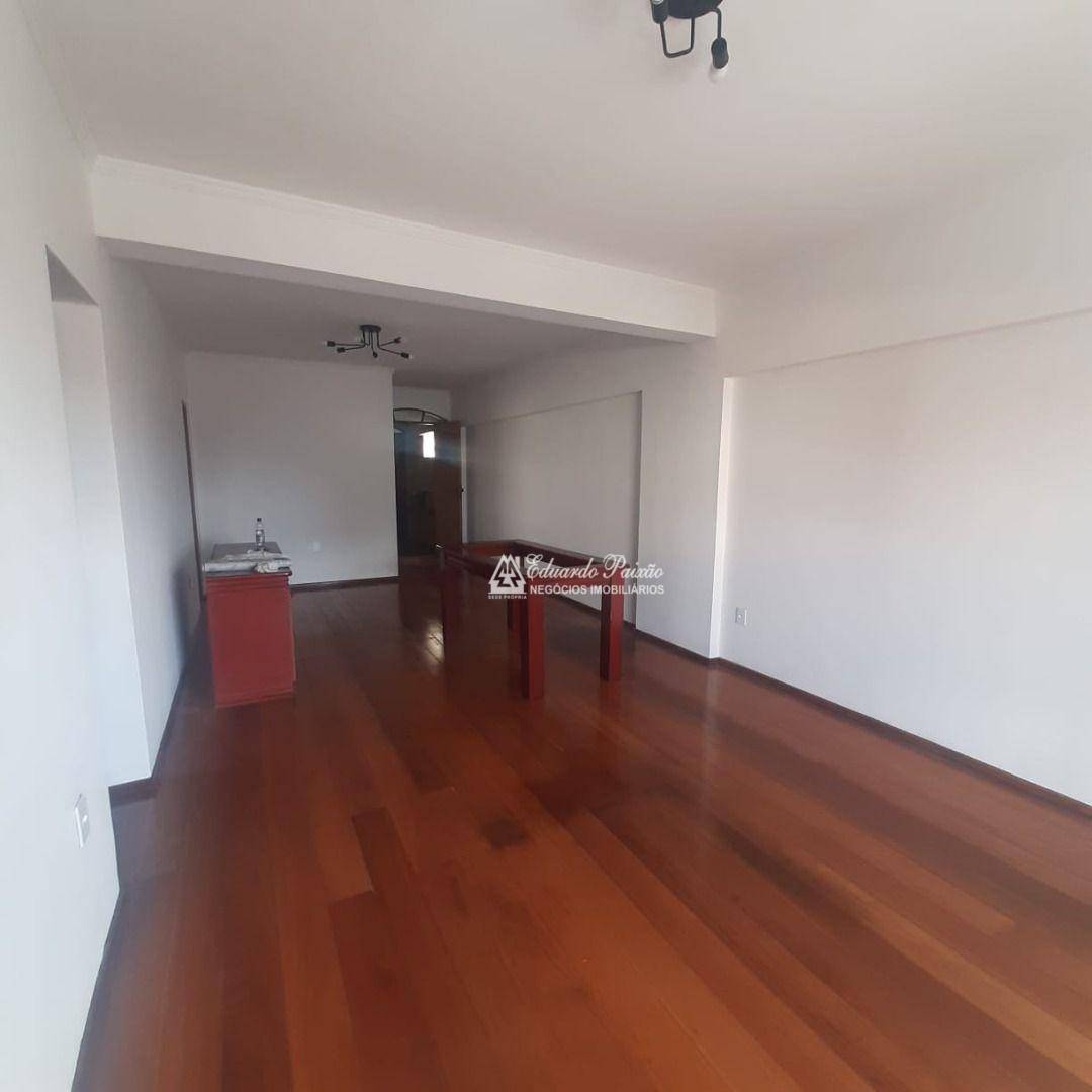 Apartamento para alugar com 2 quartos, 100m² - Foto 5