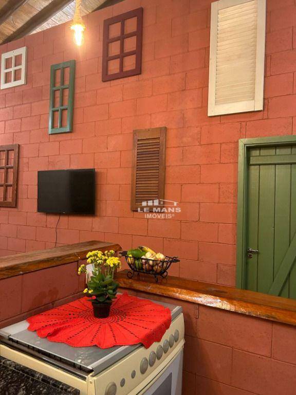 Chácara à venda com 4 quartos, 130m² - Foto 4