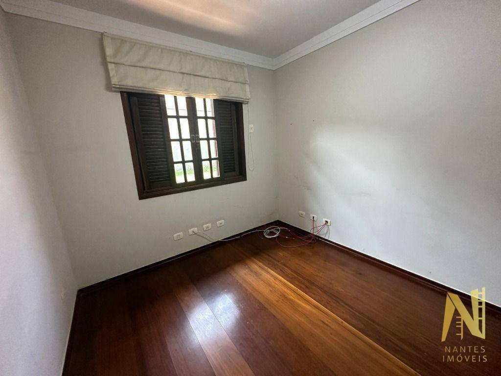 Casa à venda com 3 quartos, 210m² - Foto 20