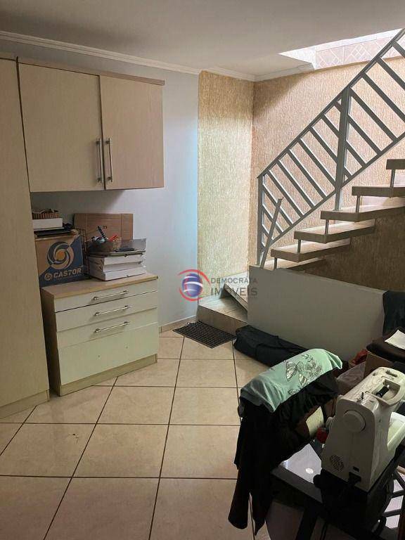 Sobrado à venda com 3 quartos, 219m² - Foto 31