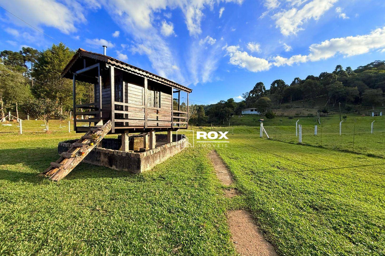 Chácara à venda com 6 quartos, 350m² - Foto 17