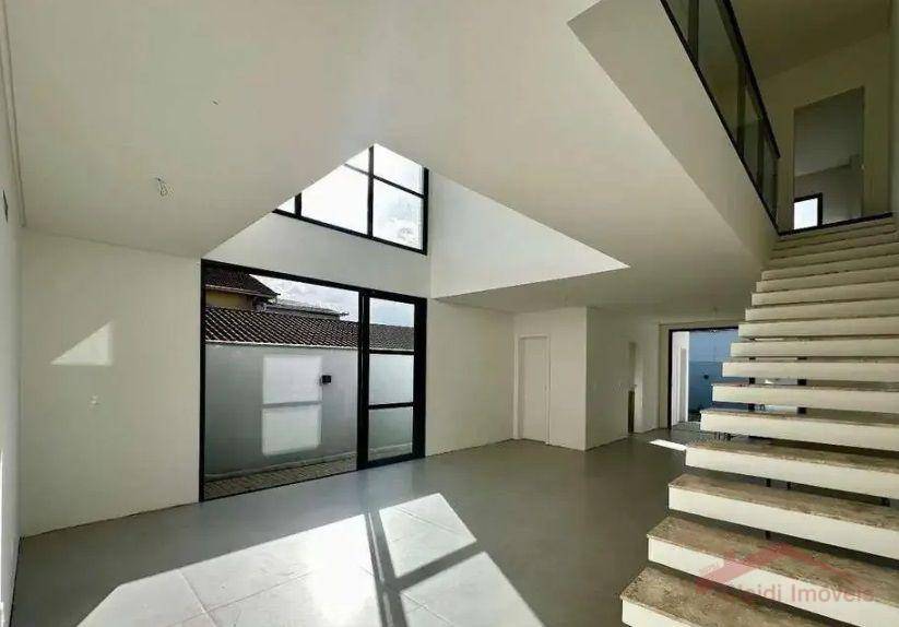 Sobrado, 3 quartos, 218 m² - Foto 2