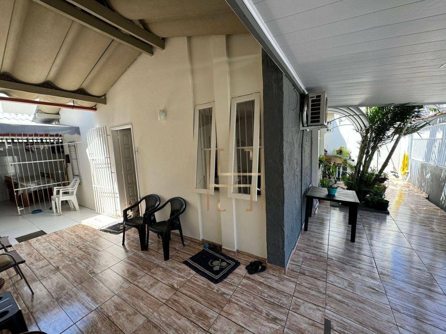 Casa à venda com 3 quartos, 100m² - Foto 14