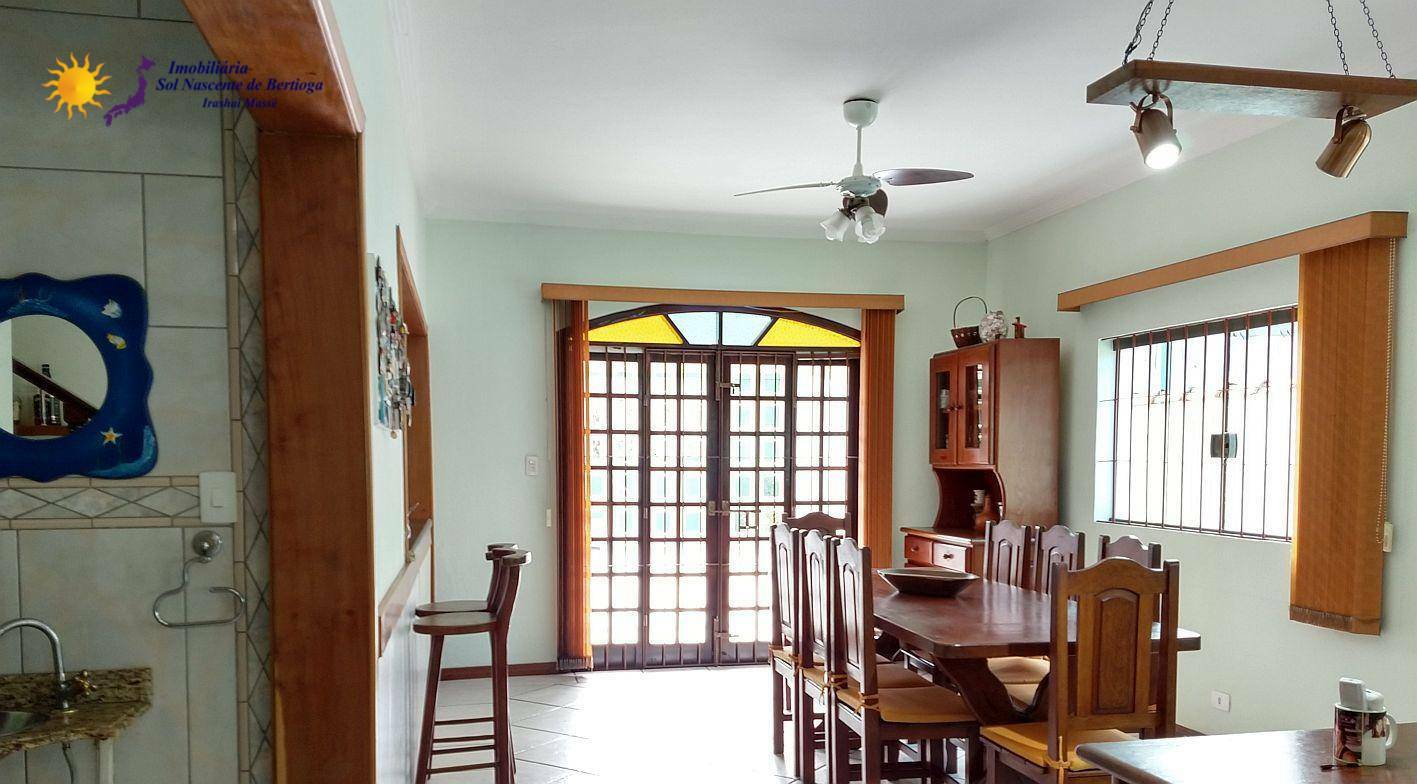 Casa, 4 quartos, 280 m² - Foto 3