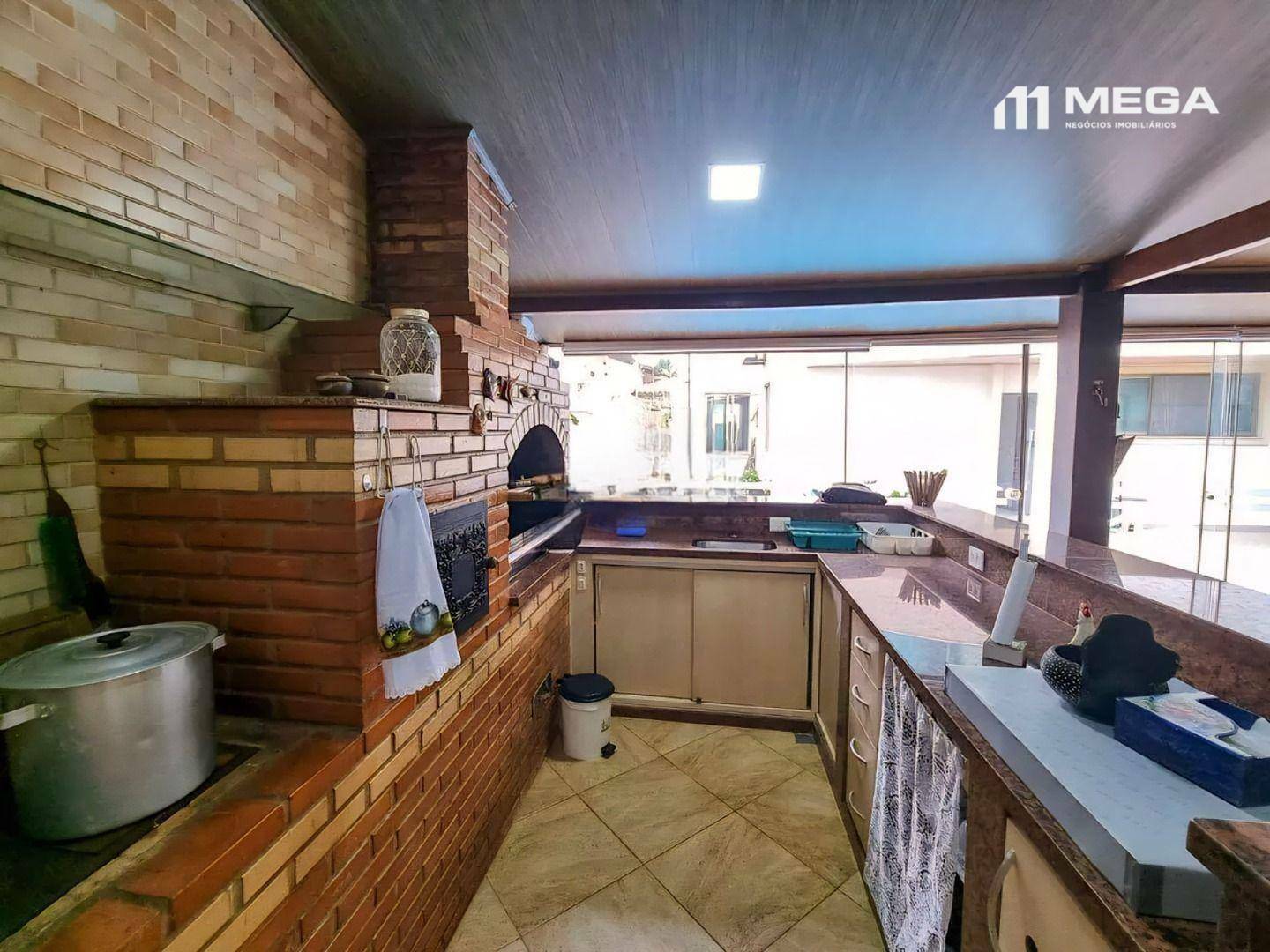 Casa à venda com 3 quartos, 337m² - Foto 17