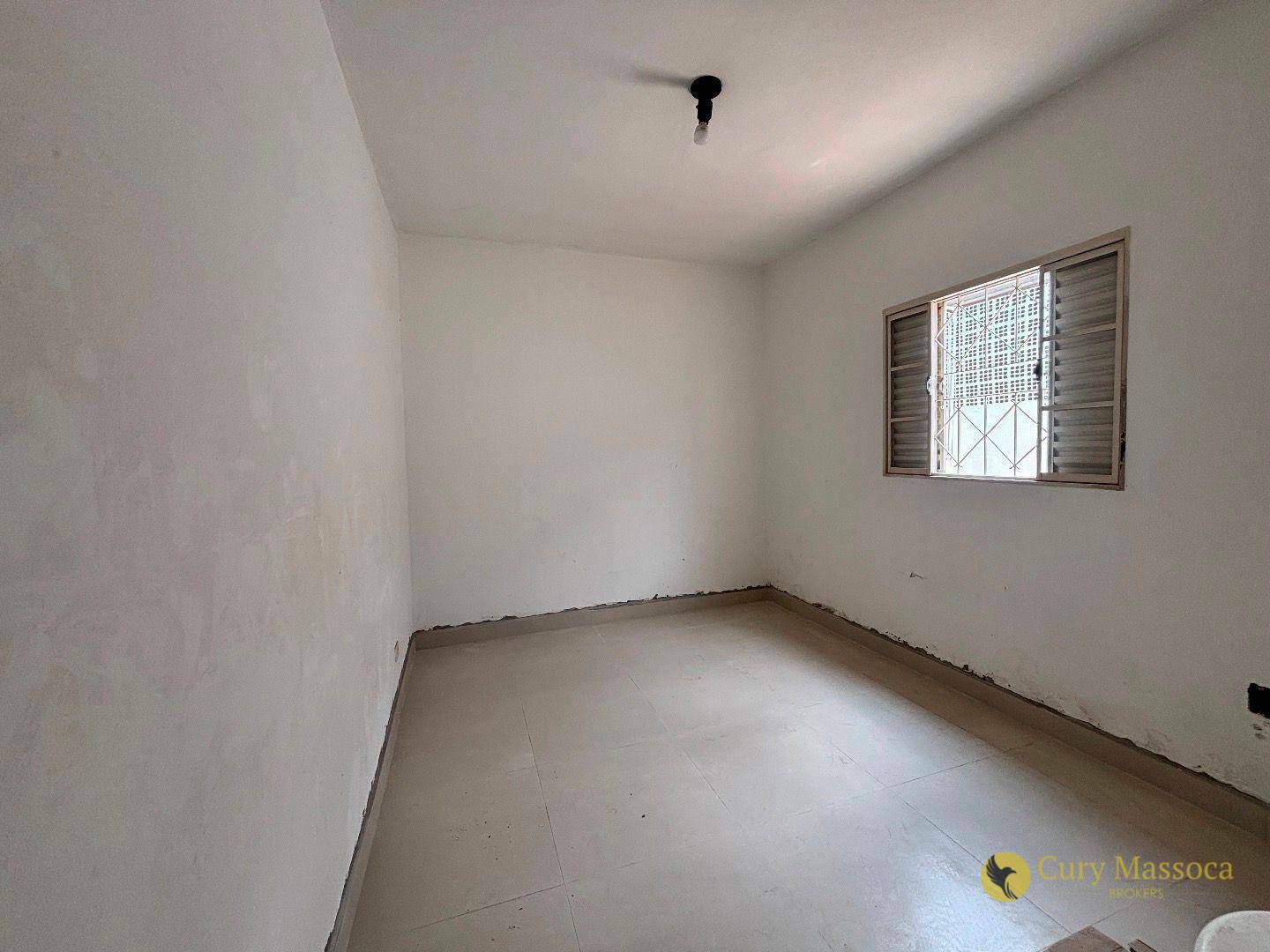 Casa para alugar com 3 quartos, 93m² - Foto 2