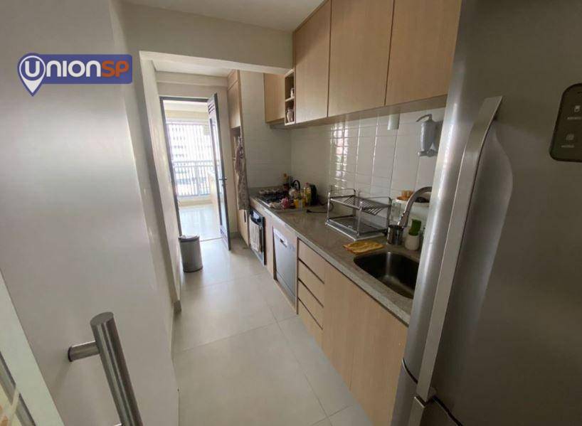 Apartamento à venda com 2 quartos, 75m² - Foto 11