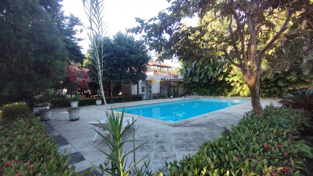 Casa à venda com 7 quartos, 3200m² - Foto 49