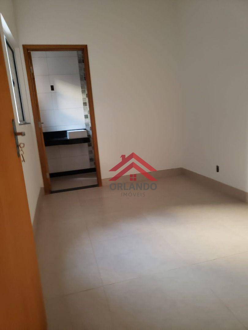 Casa à venda com 2 quartos, 52m² - Foto 1