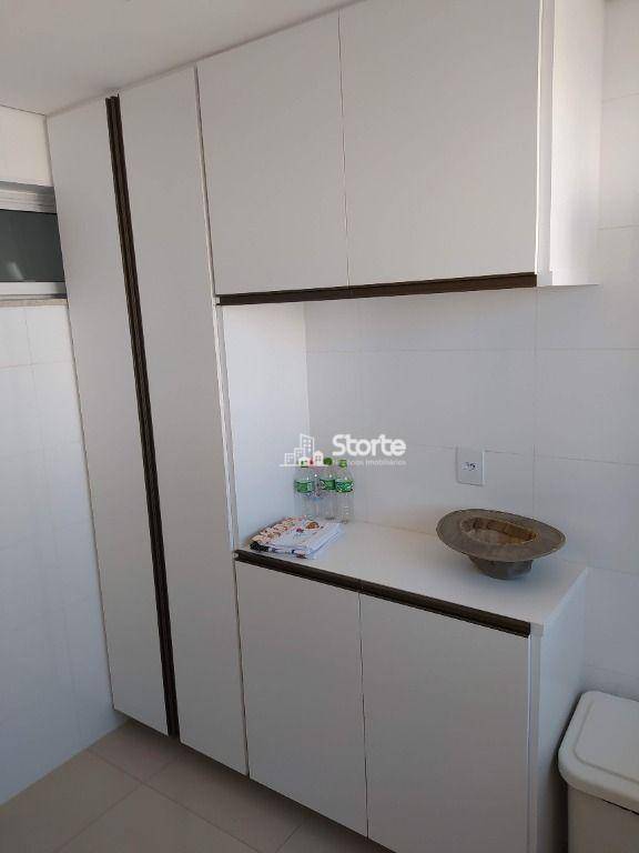 Apartamento à venda com 3 quartos, 184m² - Foto 9