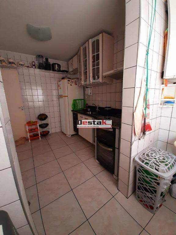 Apartamento à venda com 2 quartos, 63m² - Foto 12