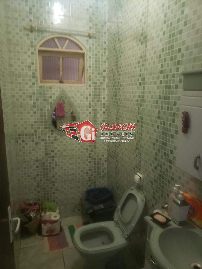 Sobrado à venda com 3 quartos, 100m² - Foto 4
