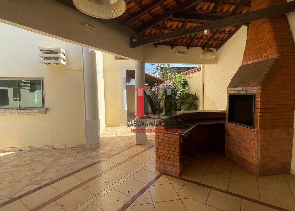 Casa de Condomínio à venda com 3 quartos, 380m² - Foto 31