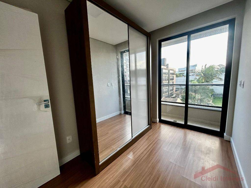 Apartamento para alugar com 3 quartos, 77m² - Foto 8
