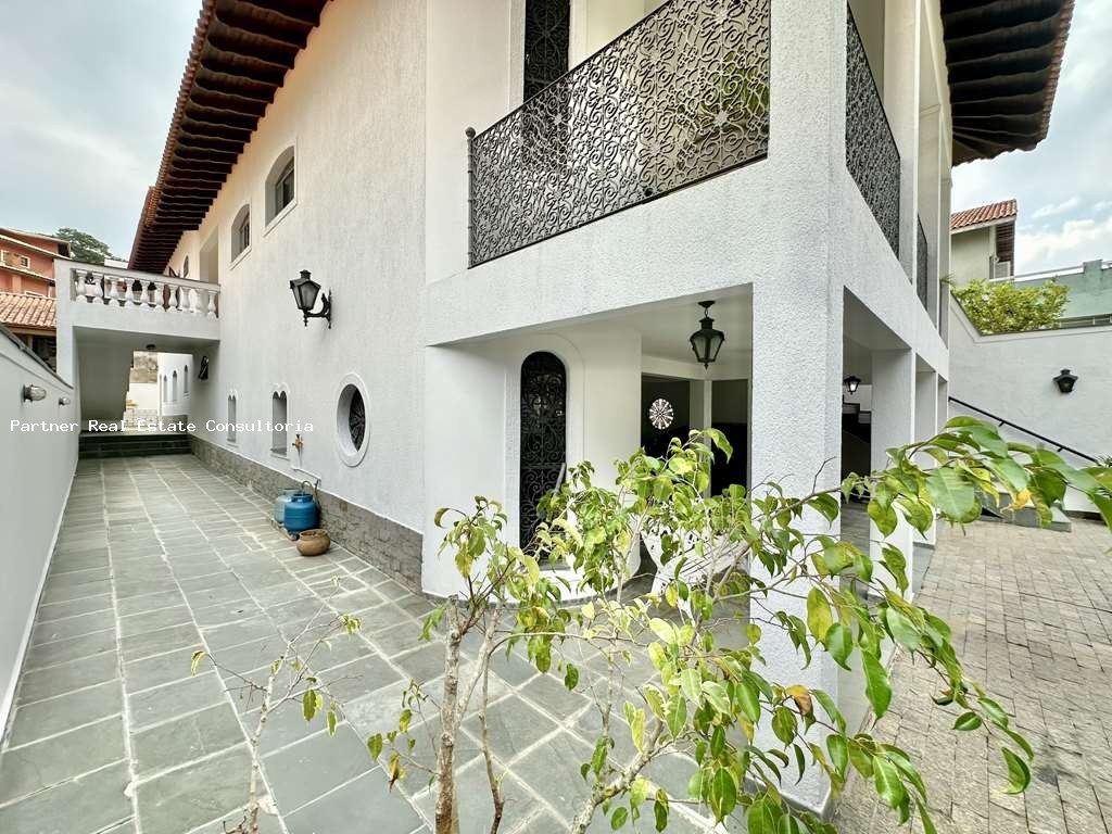 Casa à venda com 4 quartos, 444m² - Foto 2