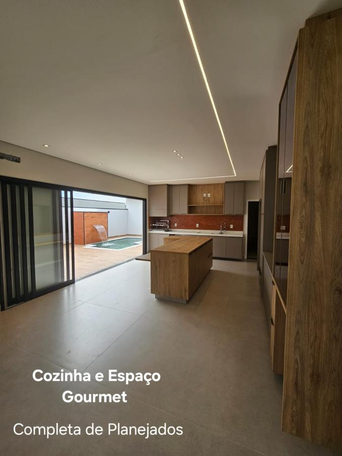 Casa de Condomínio à venda com 3 quartos, 300m² - Foto 4