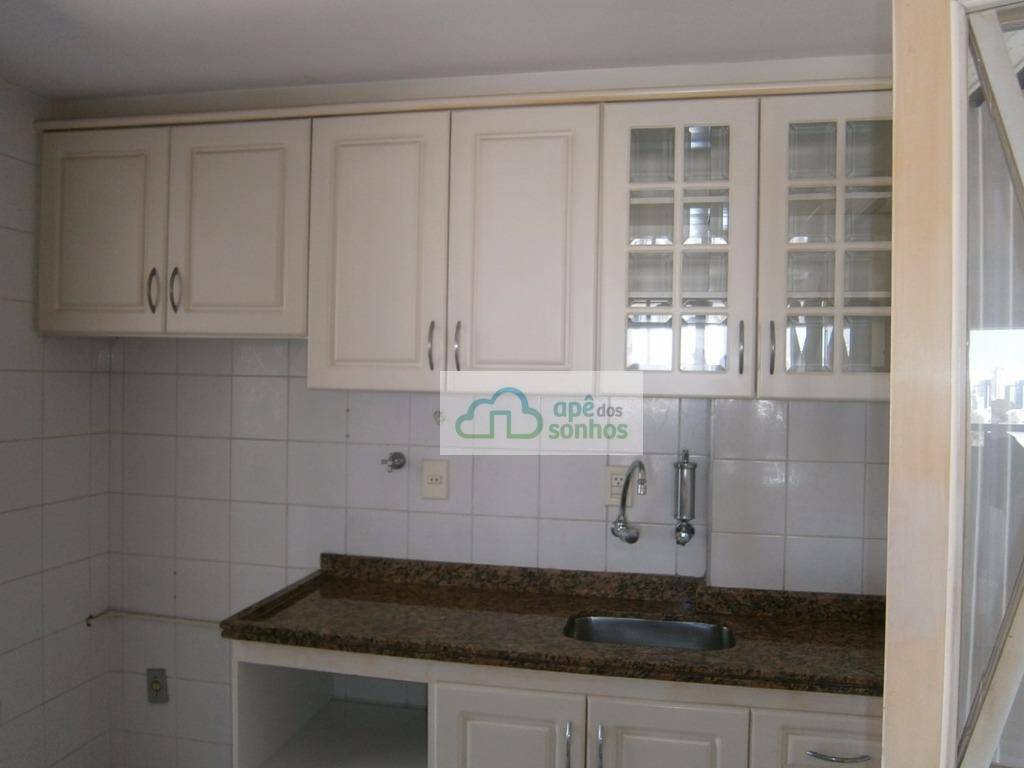 Apartamento para alugar com 2 quartos, 70m² - Foto 28