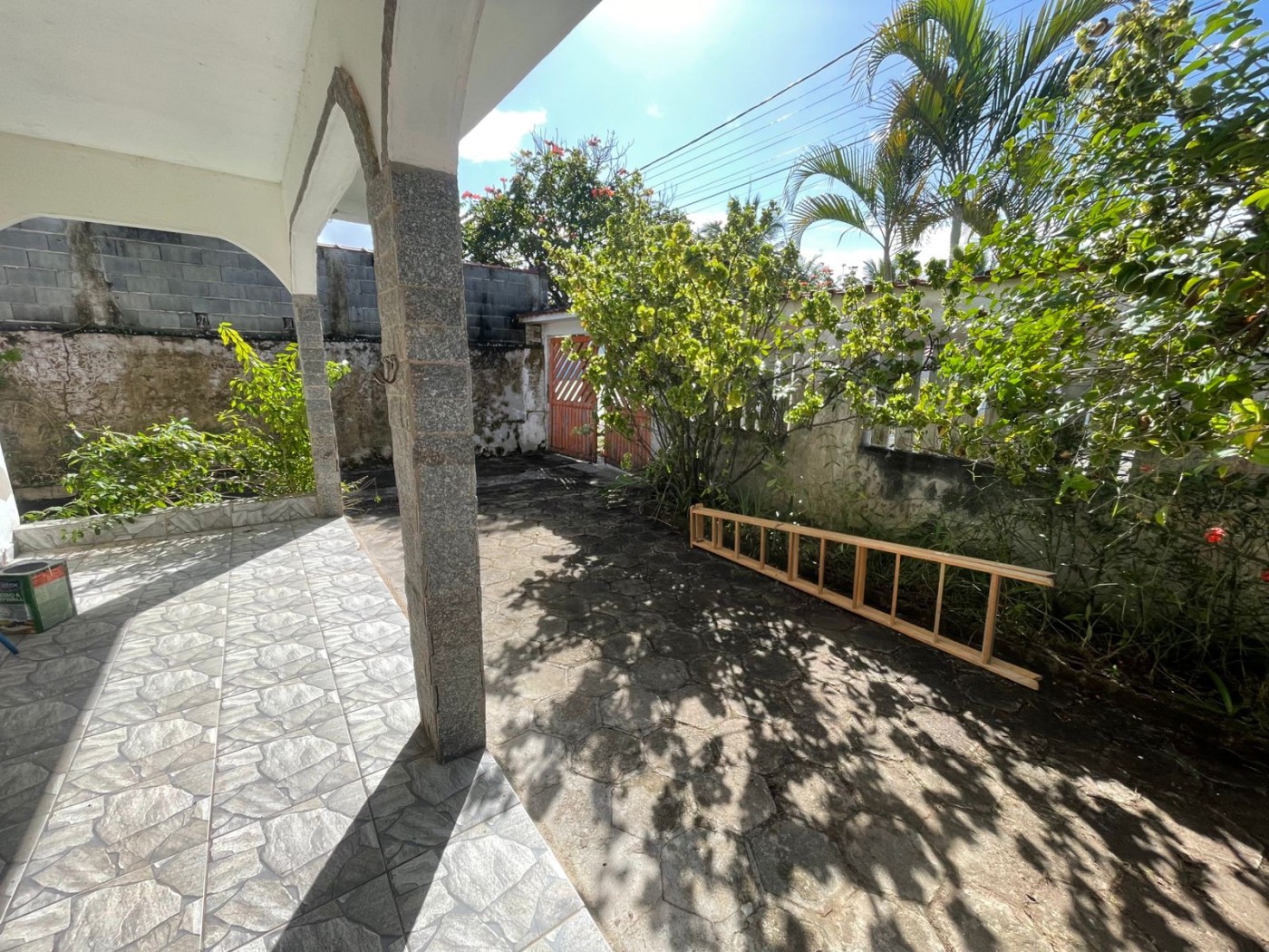 Casa à venda com 3 quartos, 337m² - Foto 5