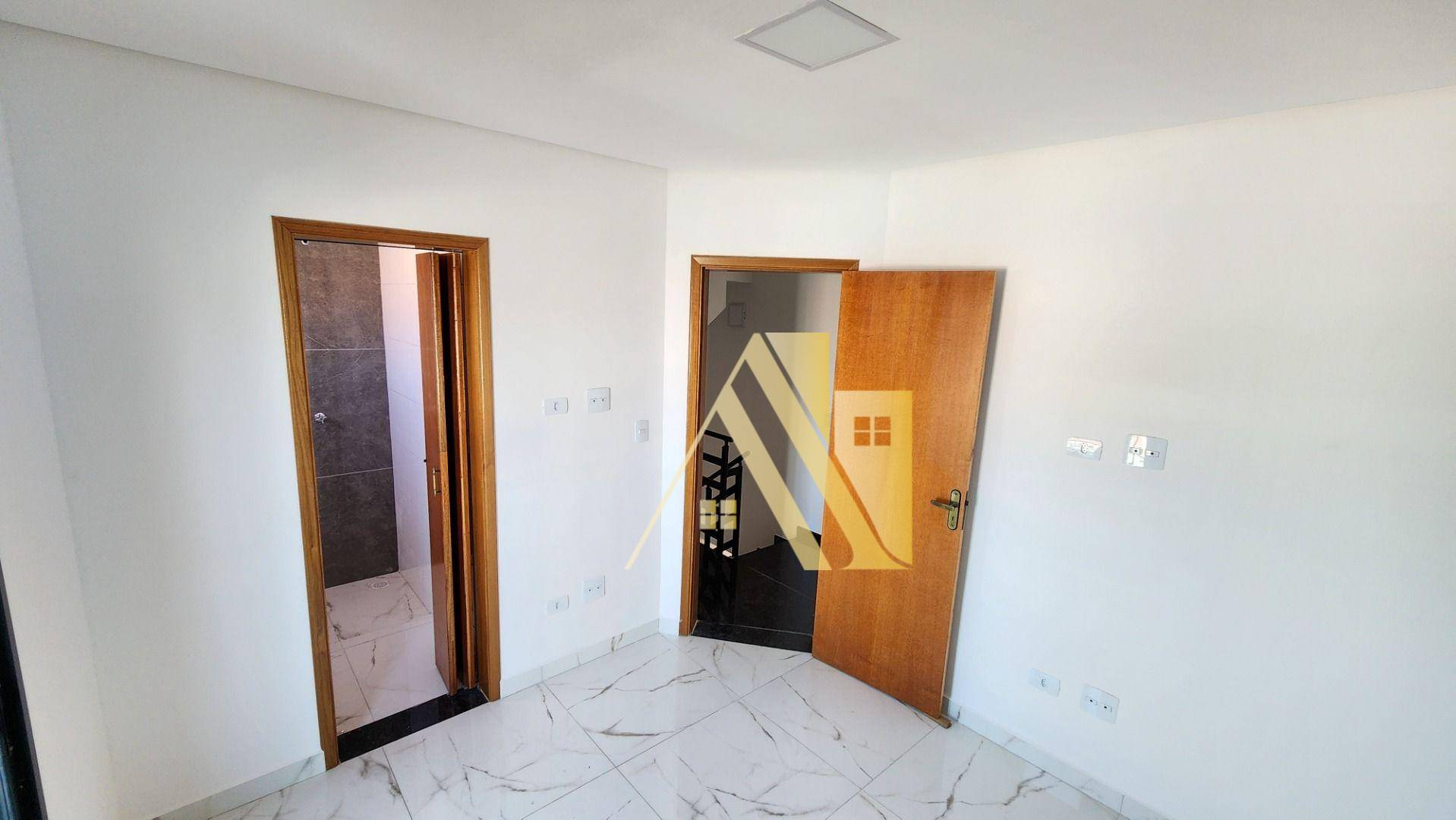 Sobrado à venda com 2 quartos, 76m² - Foto 4