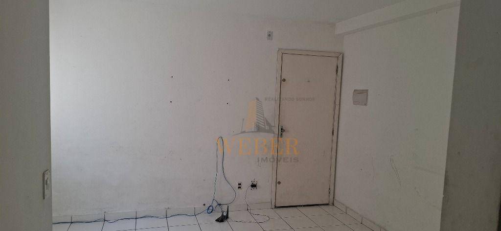 Apartamento à venda com 2 quartos, 49m² - Foto 4